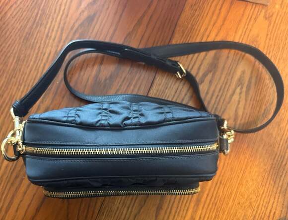 Coach - Picture 2 of 8